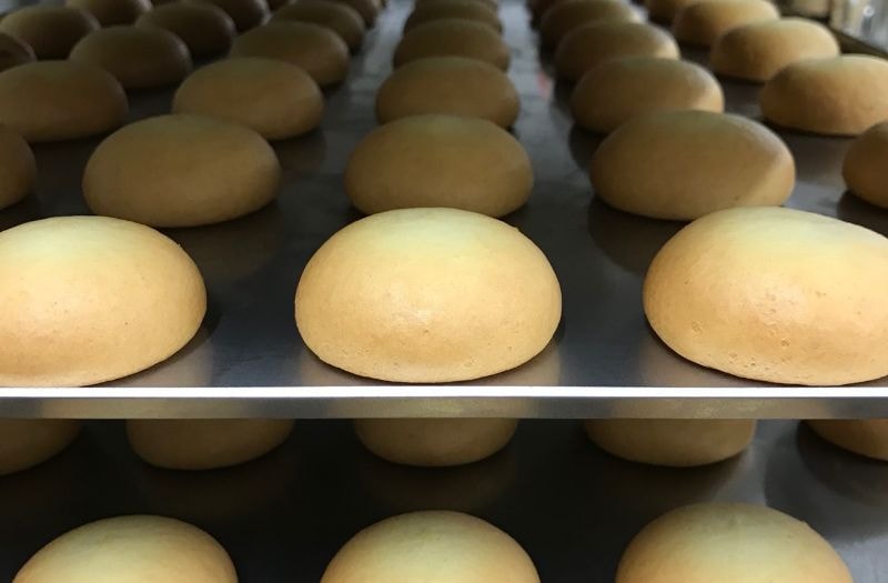 ケーキ製造中
